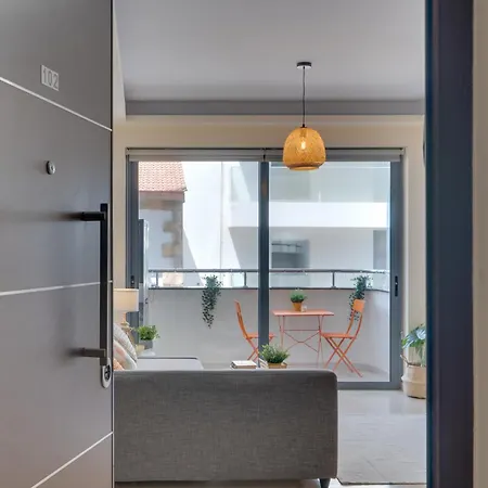 Dios Ponte 102 Beachfront * Larnaca