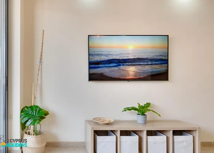 Dios Ponte 102 Beachfront ラルナカ