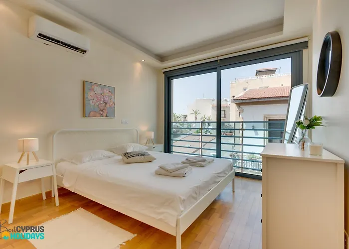 Dios Ponte 102 Beachfront *