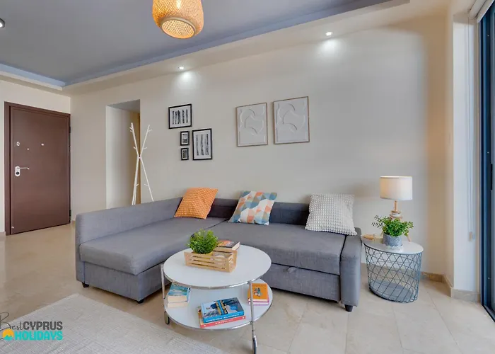 Dios Ponte 102 Beachfront Larnaca