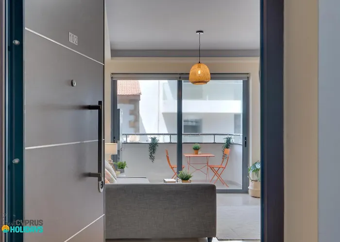 Dios Ponte 102 Beachfront * Larnaca